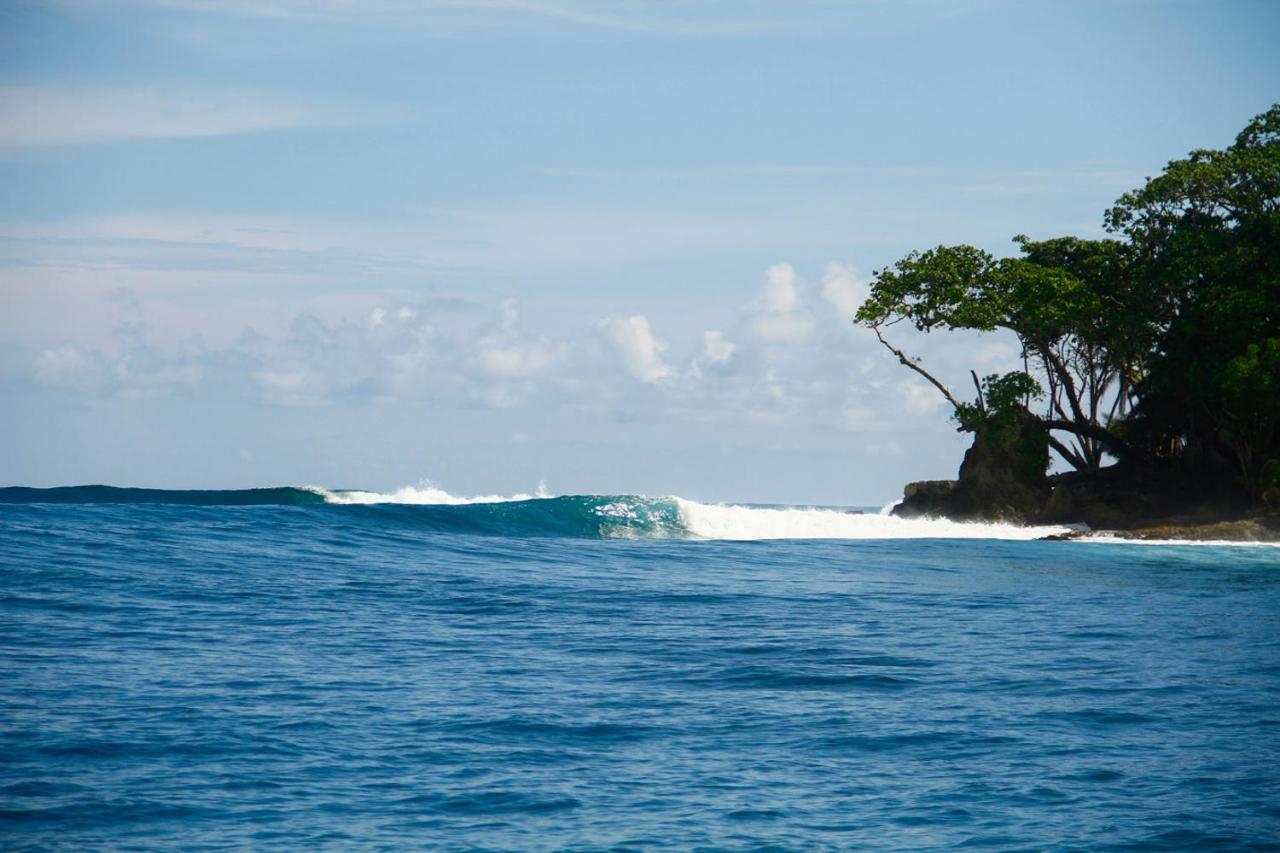 Hidden Bay Resort Mentawais Masokut 外观 照片