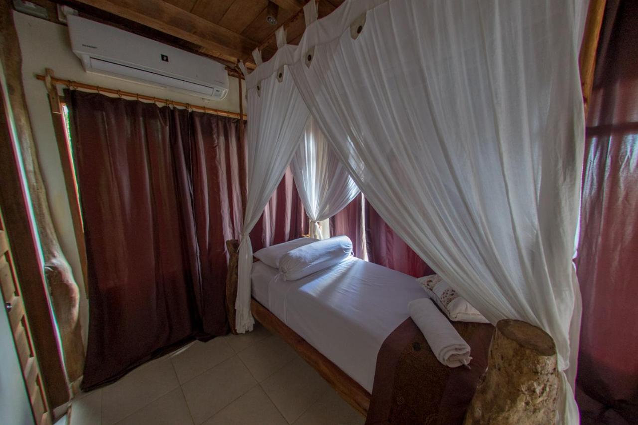 Hidden Bay Resort Mentawais Masokut 外观 照片